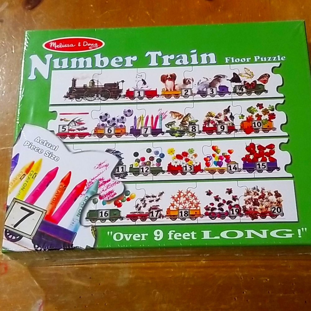Nwt! Melissa and doug floor train puzzle